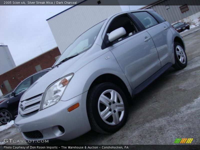 Silver Streak Mica / Dark Charcoal 2005 Scion xA