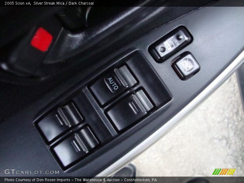 Controls of 2005 xA 