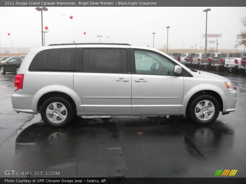 Bright Silver Metallic / Black/Light Graystone 2011 Dodge Grand Caravan Mainstreet