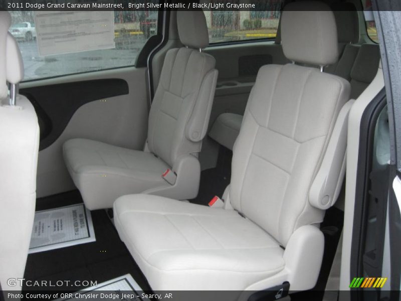  2011 Grand Caravan Mainstreet Black/Light Graystone Interior