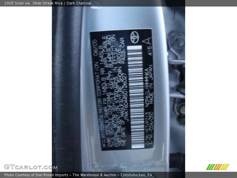 Silver Streak Mica / Dark Charcoal 2005 Scion xA