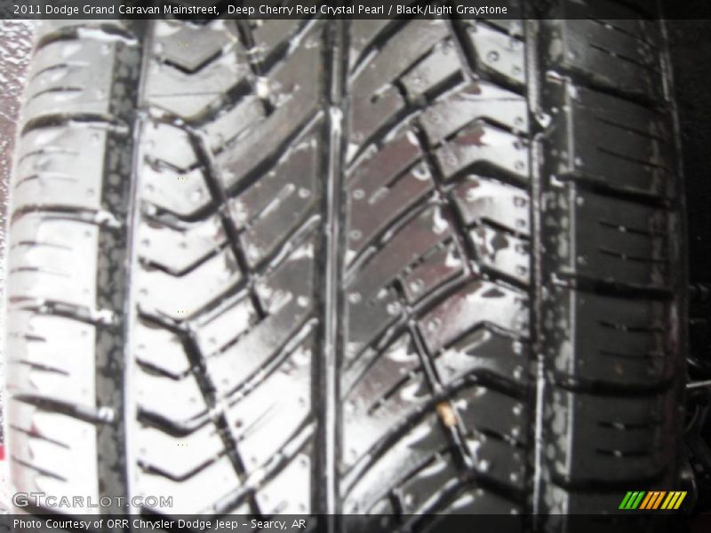 Deep Cherry Red Crystal Pearl / Black/Light Graystone 2011 Dodge Grand Caravan Mainstreet