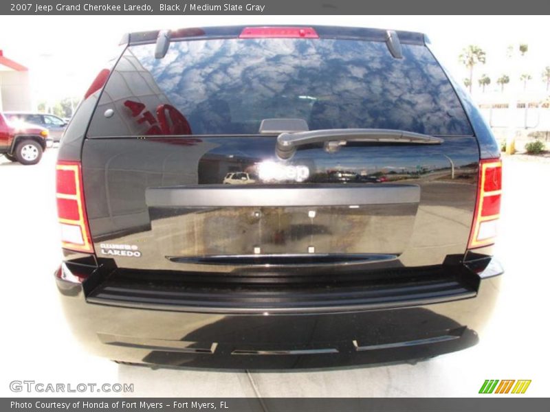 Black / Medium Slate Gray 2007 Jeep Grand Cherokee Laredo