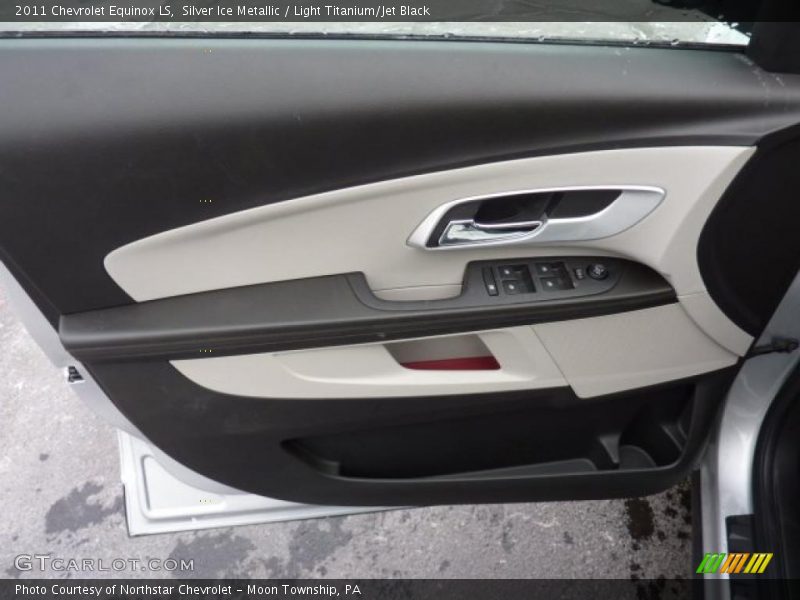 Silver Ice Metallic / Light Titanium/Jet Black 2011 Chevrolet Equinox LS