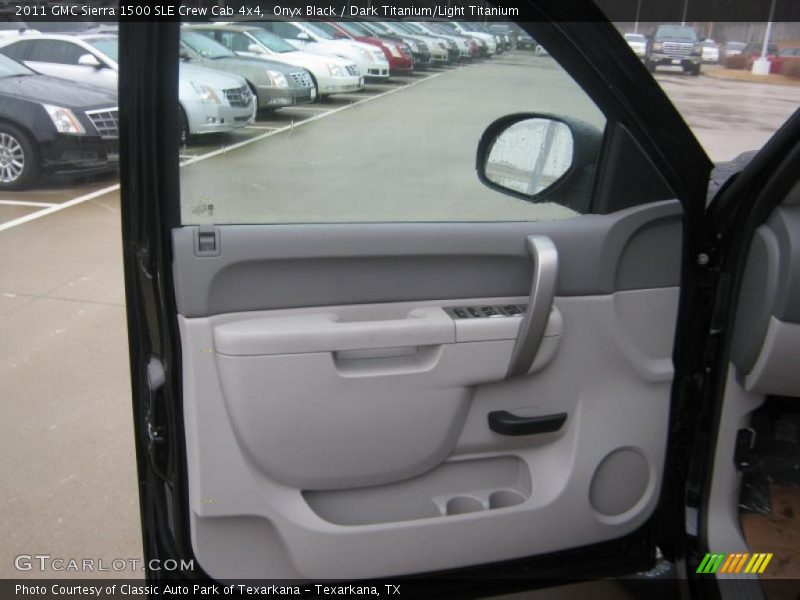 Door Panel of 2011 Sierra 1500 SLE Crew Cab 4x4