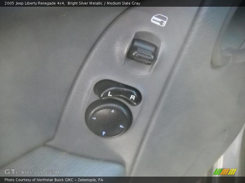 Bright Silver Metallic / Medium Slate Gray 2005 Jeep Liberty Renegade 4x4