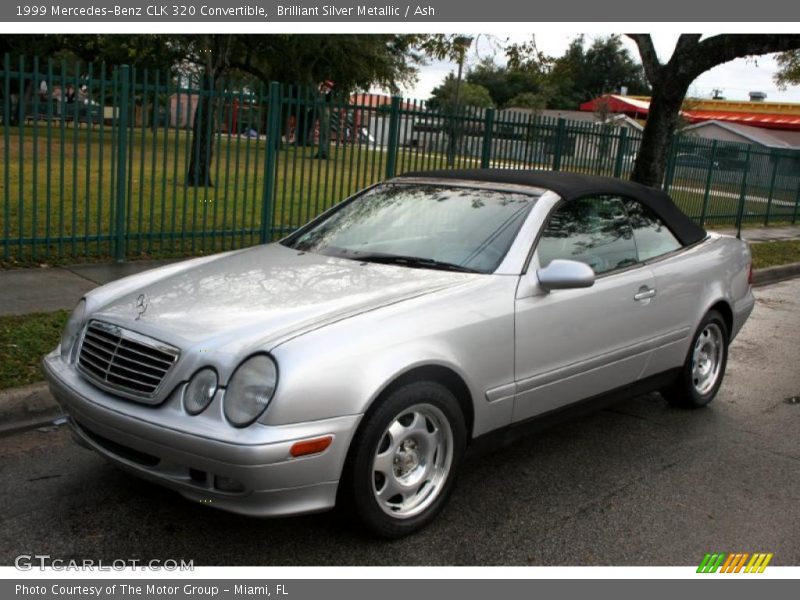 Front 3/4 View of 1999 CLK 320 Convertible