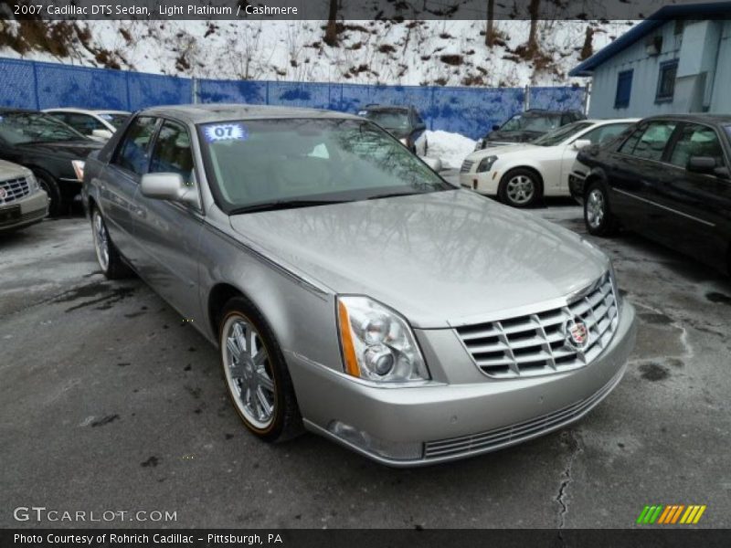 Light Platinum / Cashmere 2007 Cadillac DTS Sedan