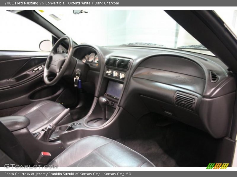 Oxford White / Dark Charcoal 2001 Ford Mustang V6 Convertible