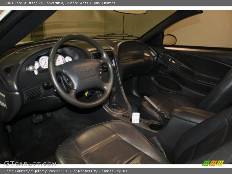 Oxford White / Dark Charcoal 2001 Ford Mustang V6 Convertible