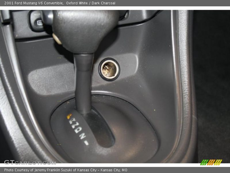 Oxford White / Dark Charcoal 2001 Ford Mustang V6 Convertible