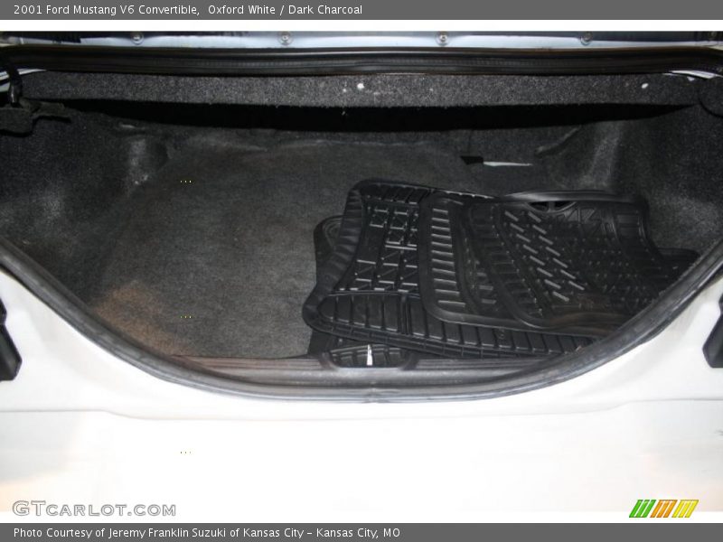 Oxford White / Dark Charcoal 2001 Ford Mustang V6 Convertible