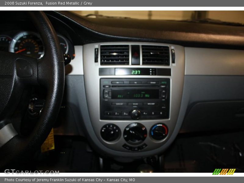 Fusion Red Metallic / Grey 2008 Suzuki Forenza
