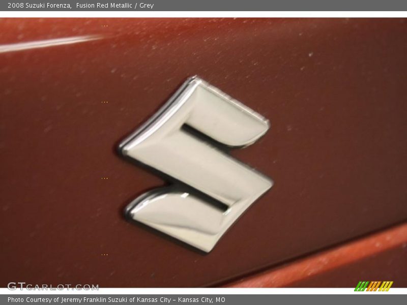 Fusion Red Metallic / Grey 2008 Suzuki Forenza