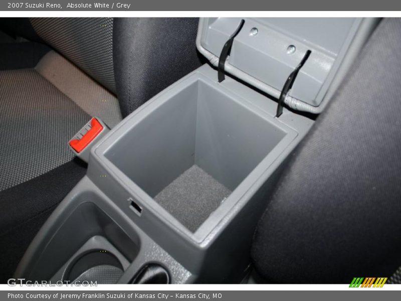 Absolute White / Grey 2007 Suzuki Reno