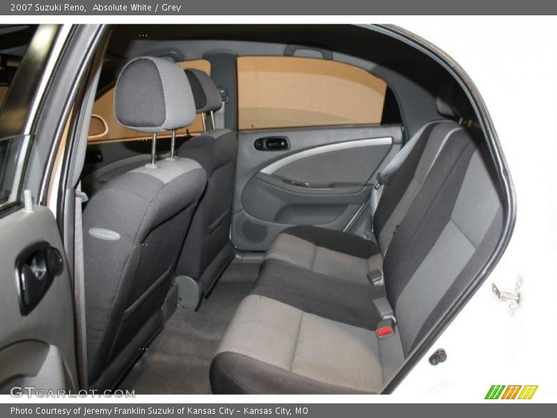 Absolute White / Grey 2007 Suzuki Reno