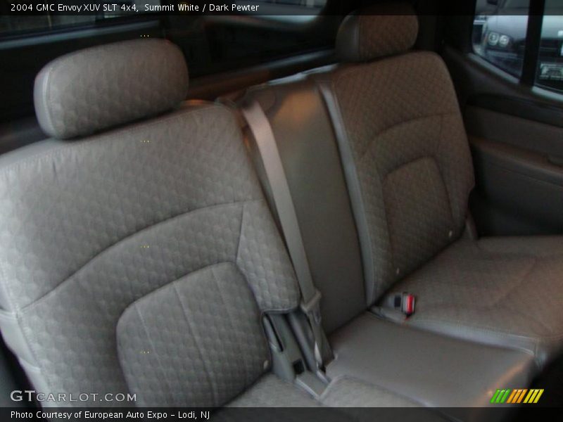 Summit White / Dark Pewter 2004 GMC Envoy XUV SLT 4x4