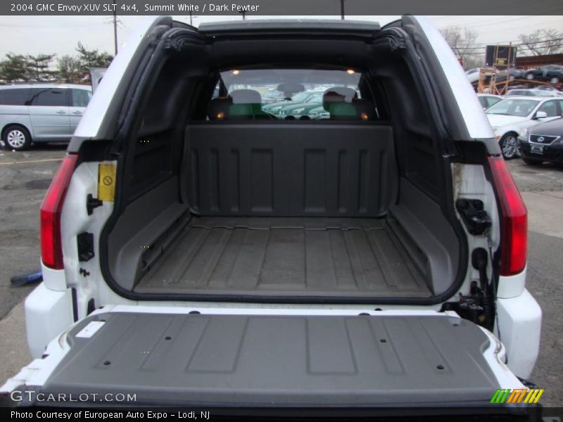 Summit White / Dark Pewter 2004 GMC Envoy XUV SLT 4x4