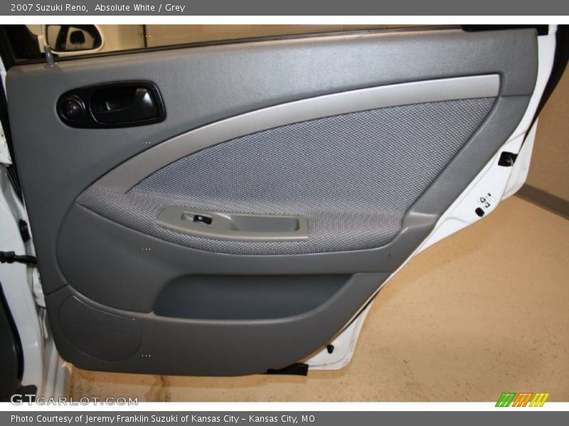 Absolute White / Grey 2007 Suzuki Reno