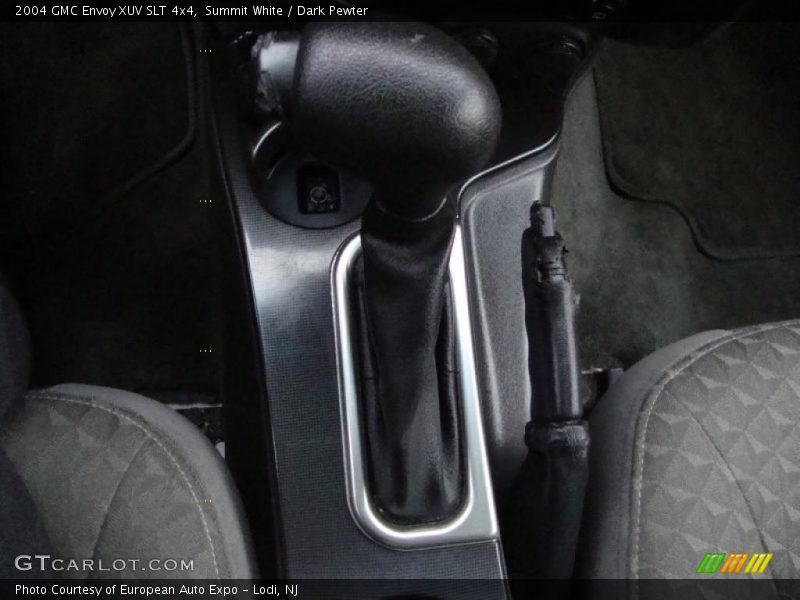 Summit White / Dark Pewter 2004 GMC Envoy XUV SLT 4x4