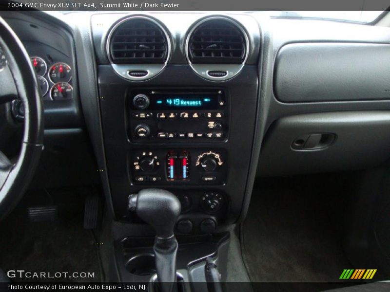 Summit White / Dark Pewter 2004 GMC Envoy XUV SLT 4x4