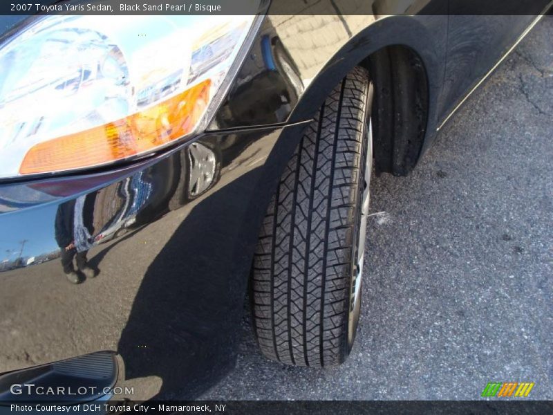 Black Sand Pearl / Bisque 2007 Toyota Yaris Sedan