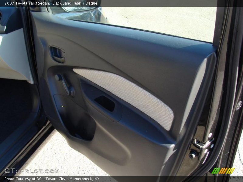 Black Sand Pearl / Bisque 2007 Toyota Yaris Sedan