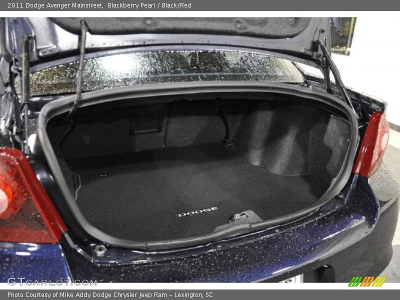  2011 Avenger Mainstreet Trunk