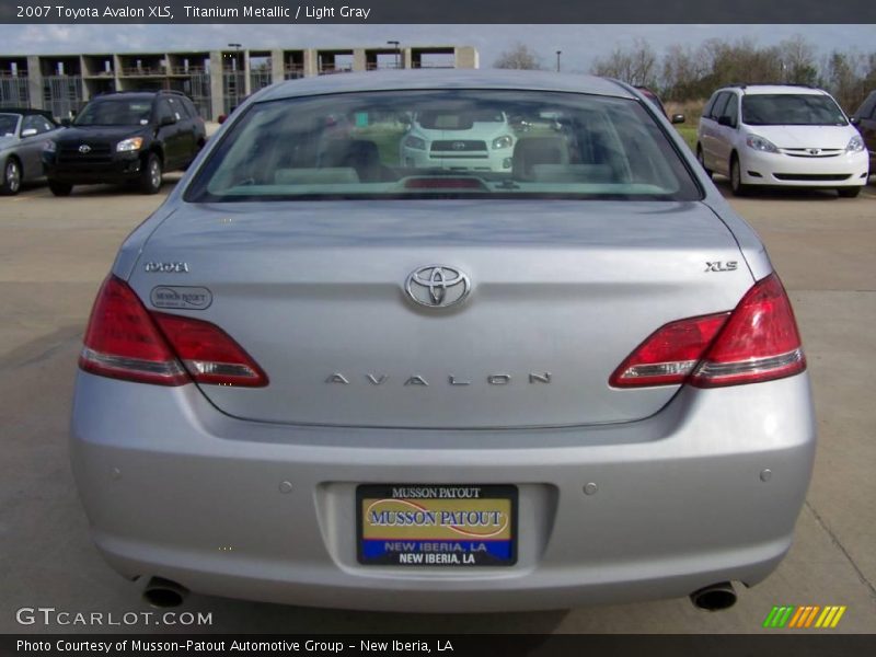 Titanium Metallic / Light Gray 2007 Toyota Avalon XLS