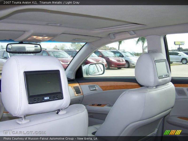 Titanium Metallic / Light Gray 2007 Toyota Avalon XLS