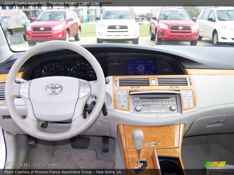 Titanium Metallic / Light Gray 2007 Toyota Avalon XLS