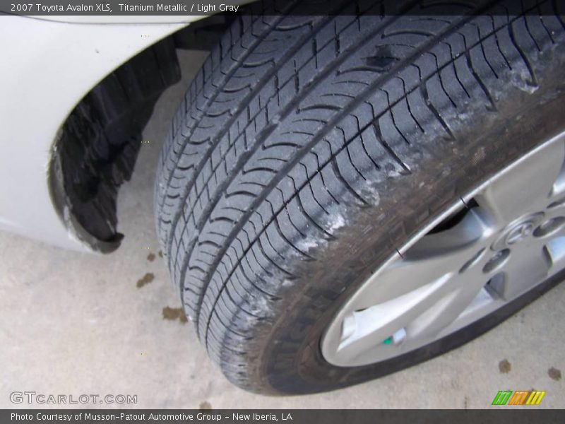 Titanium Metallic / Light Gray 2007 Toyota Avalon XLS