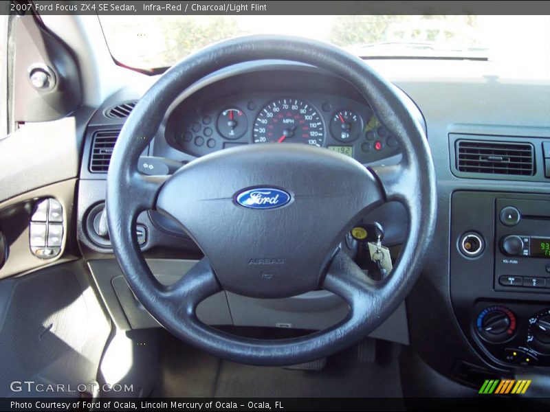 Infra-Red / Charcoal/Light Flint 2007 Ford Focus ZX4 SE Sedan