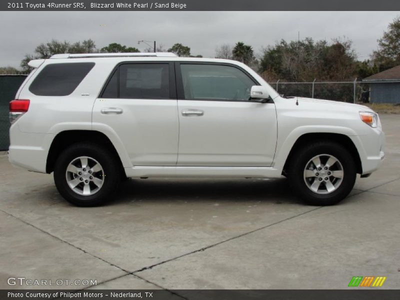 Blizzard White Pearl / Sand Beige 2011 Toyota 4Runner SR5