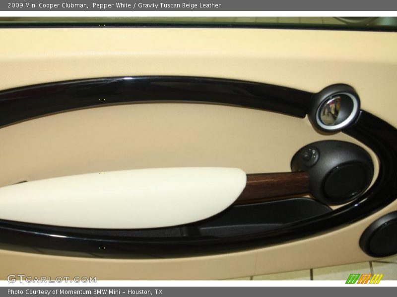 Pepper White / Gravity Tuscan Beige Leather 2009 Mini Cooper Clubman