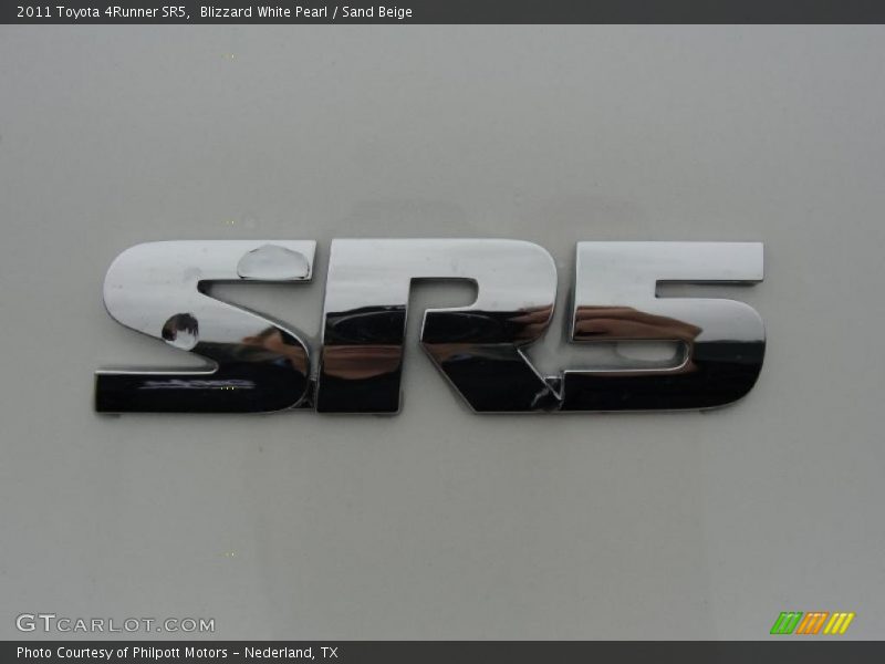 Blizzard White Pearl / Sand Beige 2011 Toyota 4Runner SR5