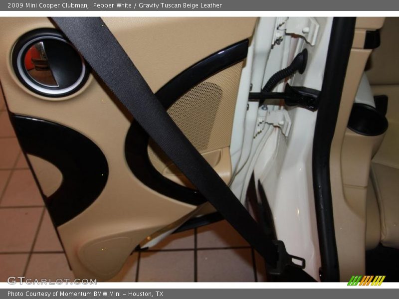 Pepper White / Gravity Tuscan Beige Leather 2009 Mini Cooper Clubman