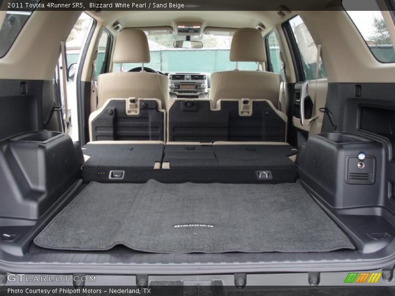 Blizzard White Pearl / Sand Beige 2011 Toyota 4Runner SR5