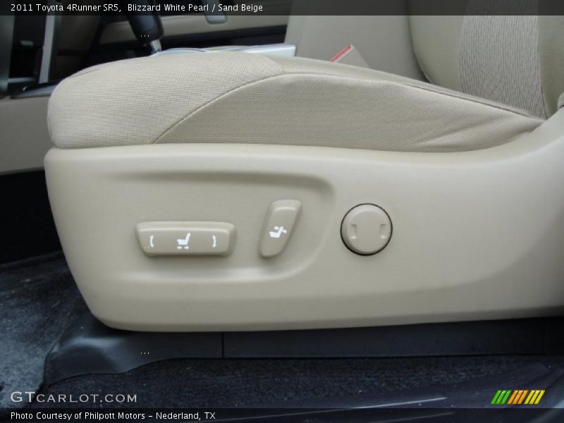 Blizzard White Pearl / Sand Beige 2011 Toyota 4Runner SR5
