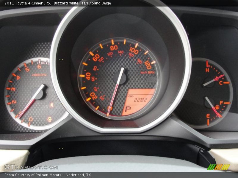 Blizzard White Pearl / Sand Beige 2011 Toyota 4Runner SR5