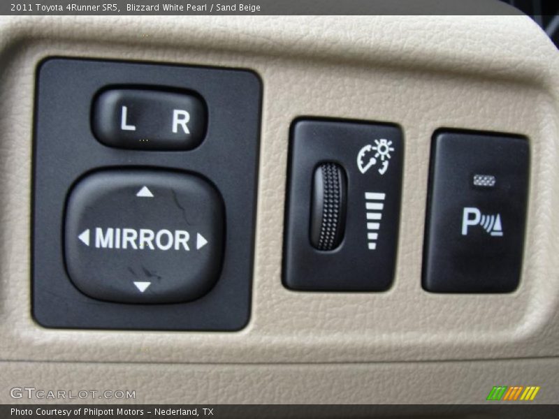 Blizzard White Pearl / Sand Beige 2011 Toyota 4Runner SR5