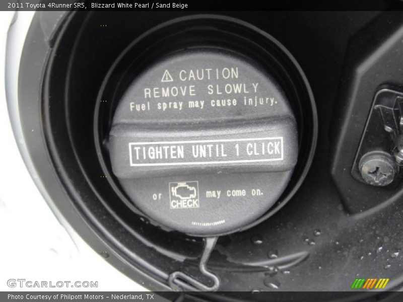 Blizzard White Pearl / Sand Beige 2011 Toyota 4Runner SR5
