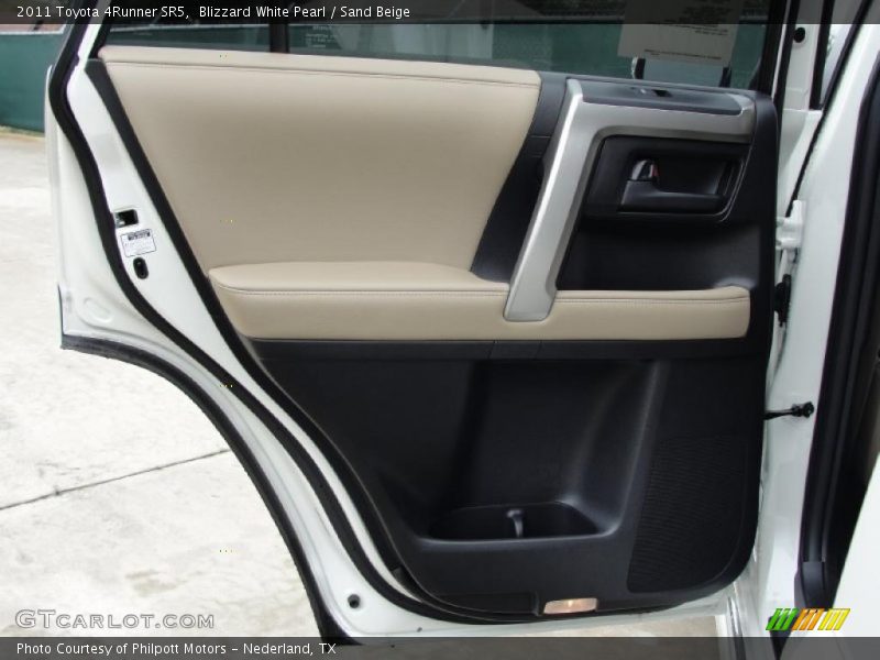 Blizzard White Pearl / Sand Beige 2011 Toyota 4Runner SR5