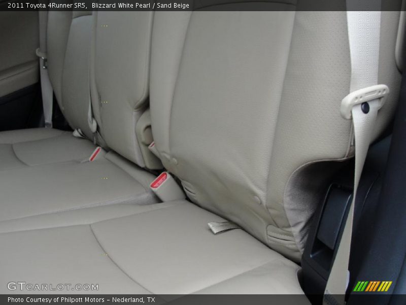 Blizzard White Pearl / Sand Beige 2011 Toyota 4Runner SR5