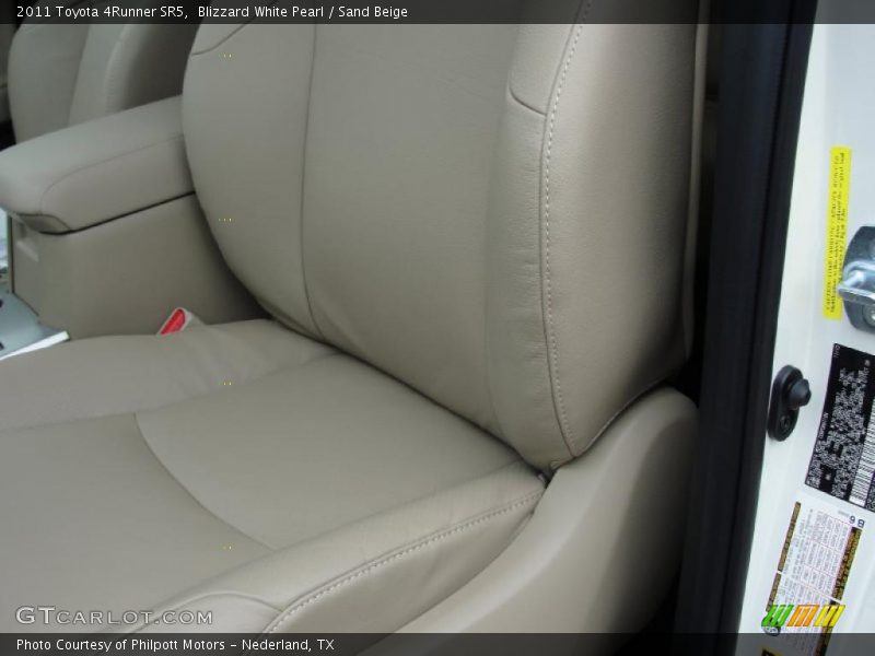 Blizzard White Pearl / Sand Beige 2011 Toyota 4Runner SR5