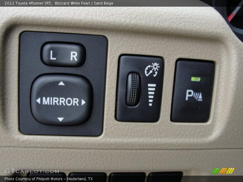 Blizzard White Pearl / Sand Beige 2011 Toyota 4Runner SR5