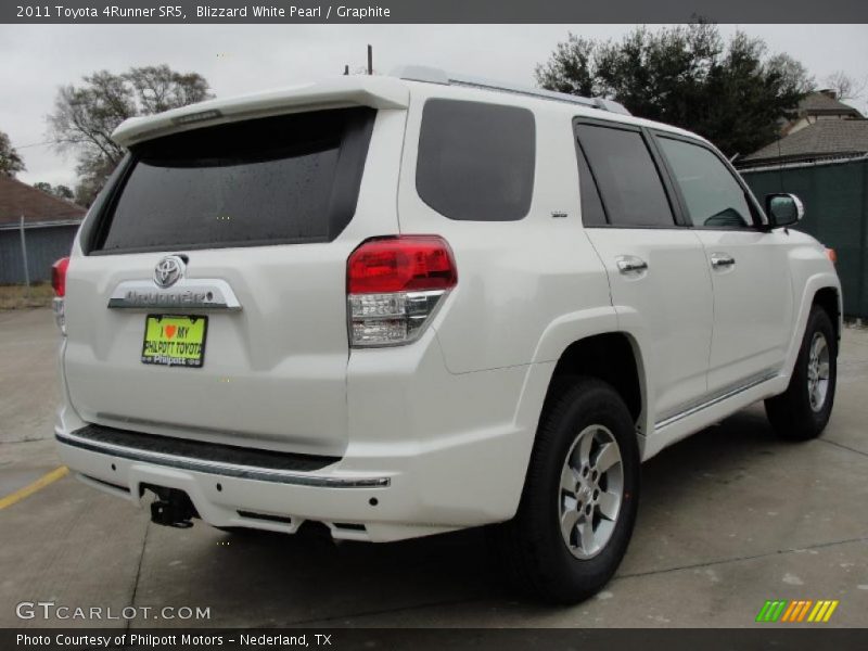 Blizzard White Pearl / Graphite 2011 Toyota 4Runner SR5