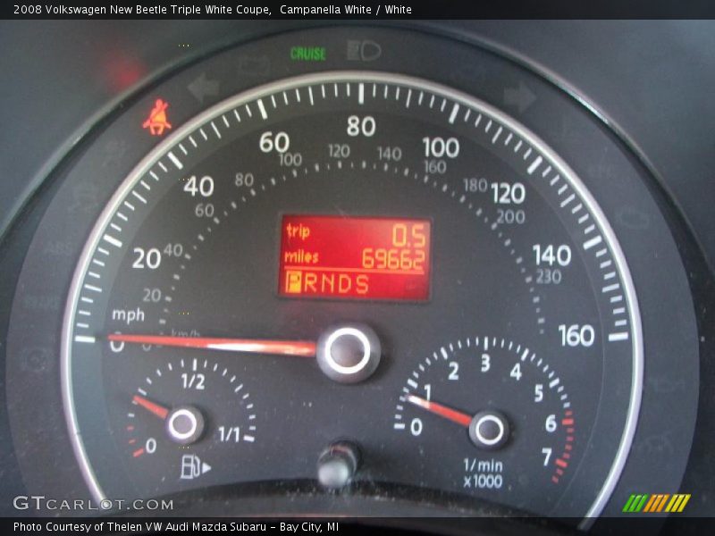 Campanella White / White 2008 Volkswagen New Beetle Triple White Coupe
