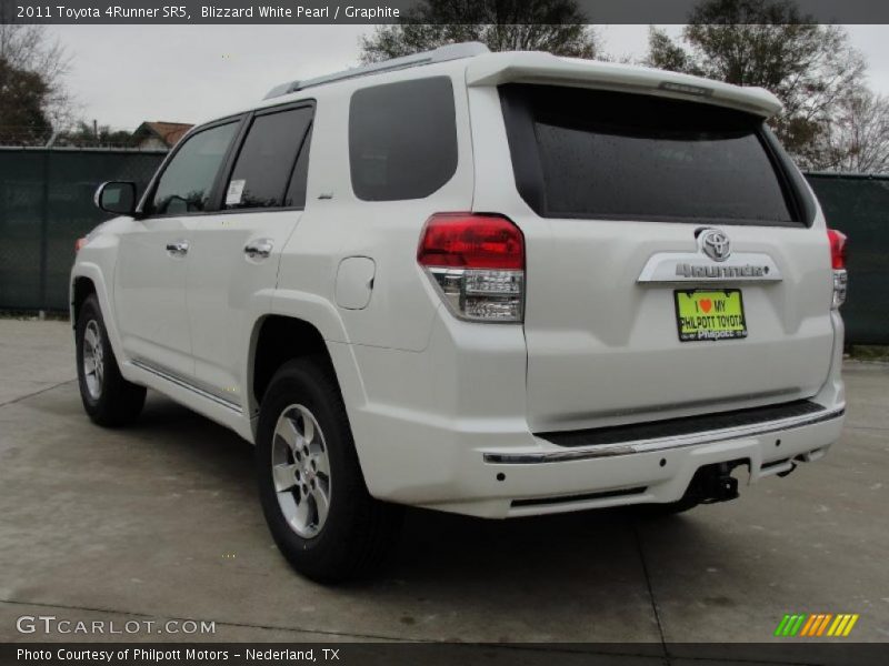 Blizzard White Pearl / Graphite 2011 Toyota 4Runner SR5