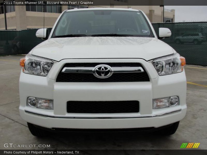 Blizzard White Pearl / Graphite 2011 Toyota 4Runner SR5